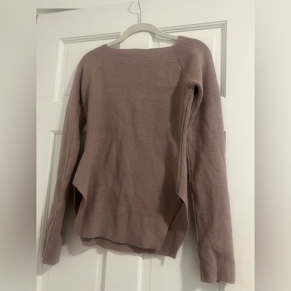 Slit Hem Ribbed Knit Sweater - Picture 5 of 11